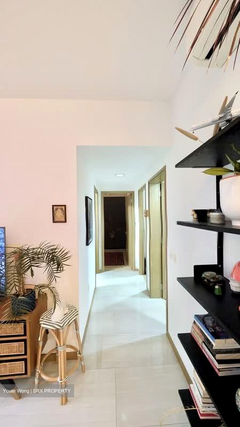 Lakeville (D22), Condominium #556805381